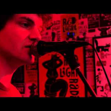 Converse Red Light Sessions: Idiot Glee "Don't Go Out Tonight"