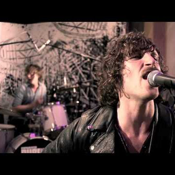 Warm Soda performs "Star Gazer" - Converse Rubber Tracks: Ready, Set