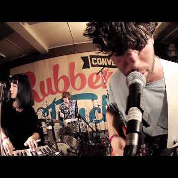 Converse Rubber Tracks: Ready, Set - Earthquake Party! performs "Little Pet" + "Hello Weirdo"