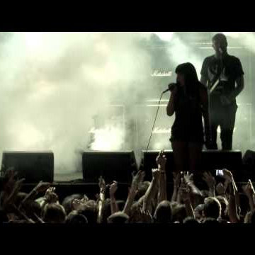 Sleigh Bells performs "AB Machines" at Converse City Carnage NYC