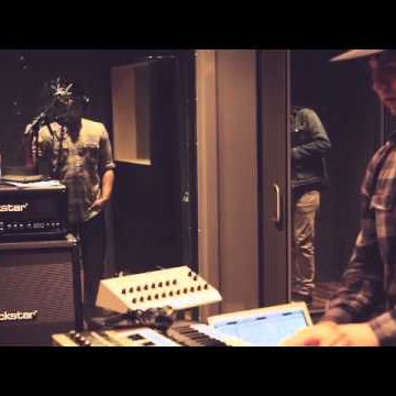 Converse Rubber Tracks: Track of the Week - Moe Pope records "Pressure"