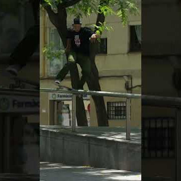Carlos Ribeiro Lipslide in Barcelona