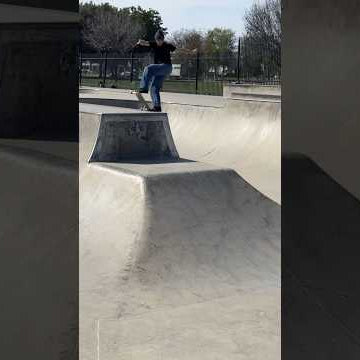 Front Blunt High to Low 💨 Tom Schaar