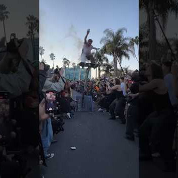 NOW THATS A POLE JAM! 🚬