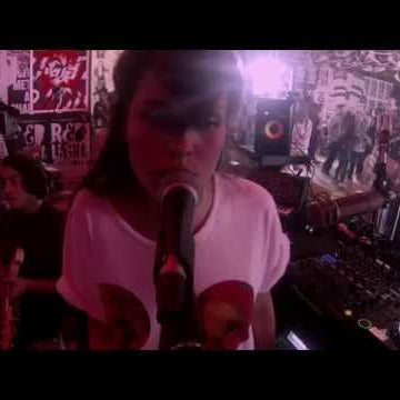 Buscabulla "Caer" - Converse Red Light Sessions
