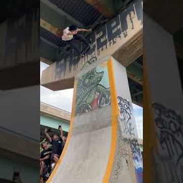 Jake Yanko Slashes Top of Freeway Bridge!