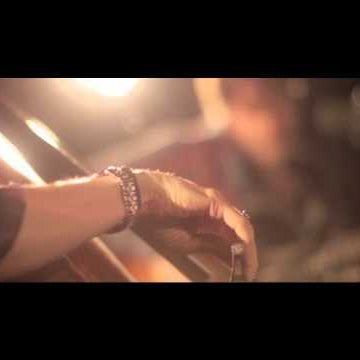 Converse Rubber Tracks: Ready, Set - Josh Doyle performs "Zombieland"