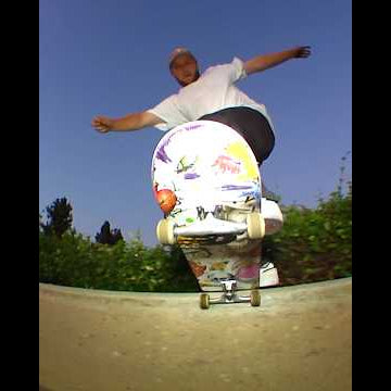 Jamie Foy goes to work in Dickies X Thrasher’s “Diesel Time” 👨‍🏭