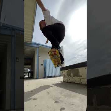 Jamie Foy | Tailslide Switch Crook