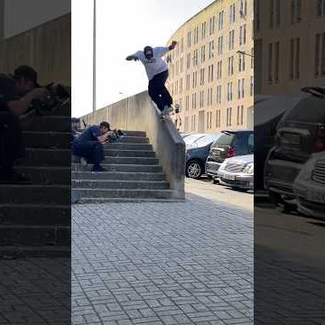 Jamie, Zion, and Chloe fire it up in Portugal for Redbull 🐂