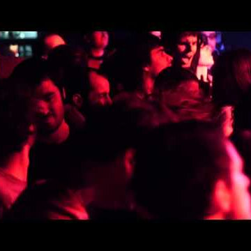 Please Wait "I Like The Way You Get It" : Converse Make Noise