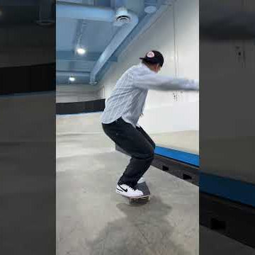 Shane O’Neill, Switch frontside tailslide bigger heelflip out 🤯 #nikesb #skateboarding
