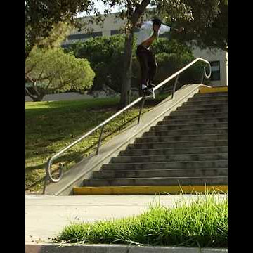 👉 Kwesi Holloway went to war for this bs smith 🪖