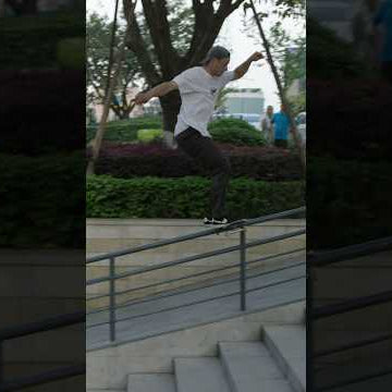 Carlos Ribiero Crazy Lipslide in China 🧨