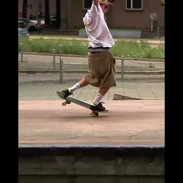 Victor Campillo from ASICS' "A Guided Tour" video ⚖️