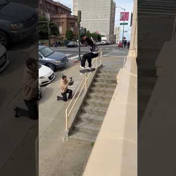 SF SATURDAYS 🌁 Miles Silvas kickflip FS board into the steep slabs of Mason Street 🚦