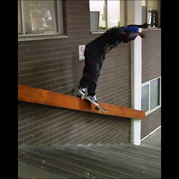 Zion Wright charges in his VANS part 🔋