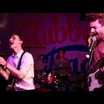 Converse Rubber Tracks: Ready, Set - Zulu Winter perform "Bitter Moon"