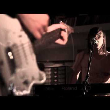 Converse Rubber Tracks: Ready, Set - Parlovr perform "Amaze-Me-Jane/Now That You're Gone"
