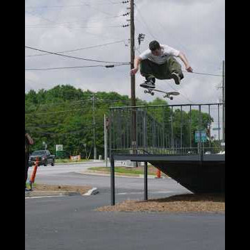 Manchild and Co. popped off in the "Heavy MAKA Parking Lot" video 🍾