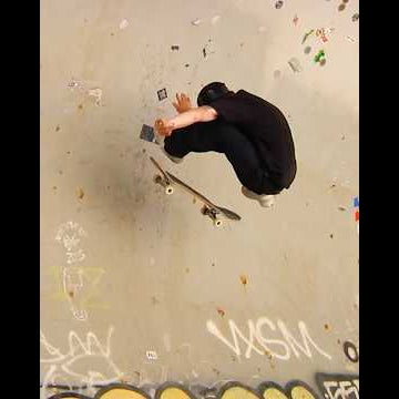 Yuri Facchini lights it up for Deathwish Skateboards 💥