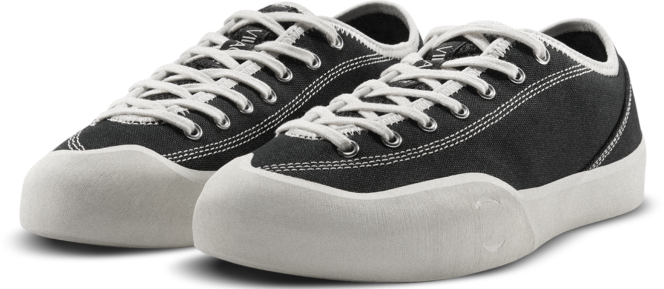 1.30 PM (Black/White)
