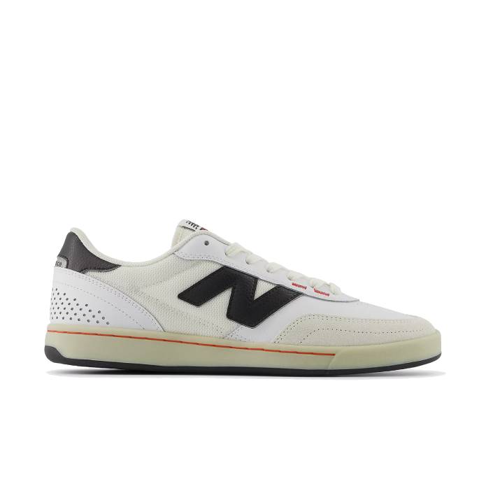 440 V2 (White / Black)