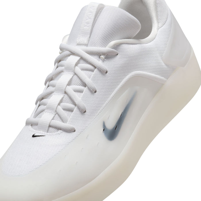 Zoom Nyjah 4 (White/Black-White/Black)