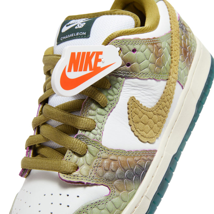 Dunk Low Pro Chameleon (Alexis Sablone)