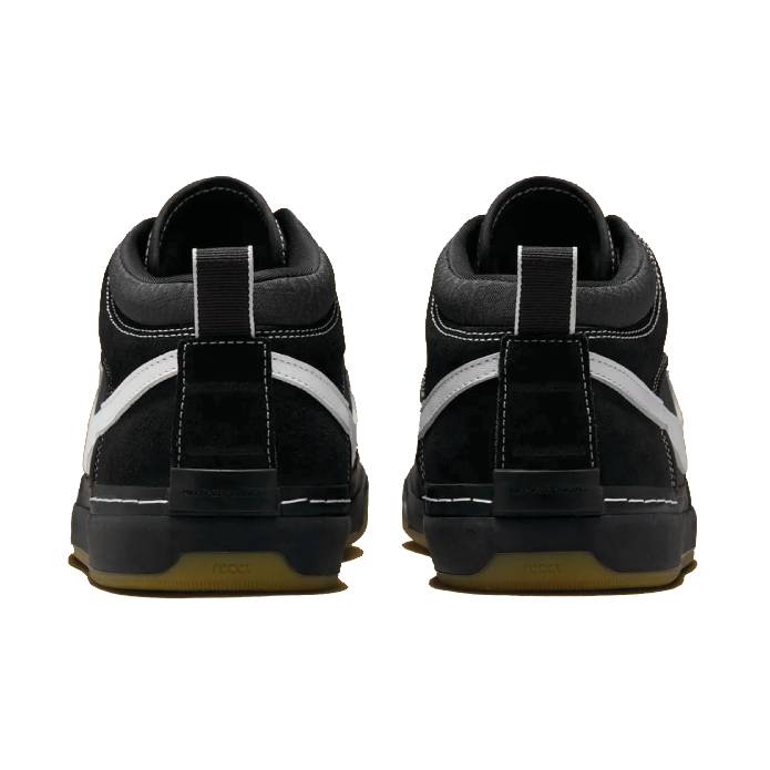 React Leo (Black/Gum)