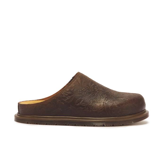 San Mule Emboss Floral (Dark Brown)
