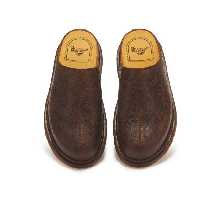 San Mule Emboss Floral (Dark Brown)