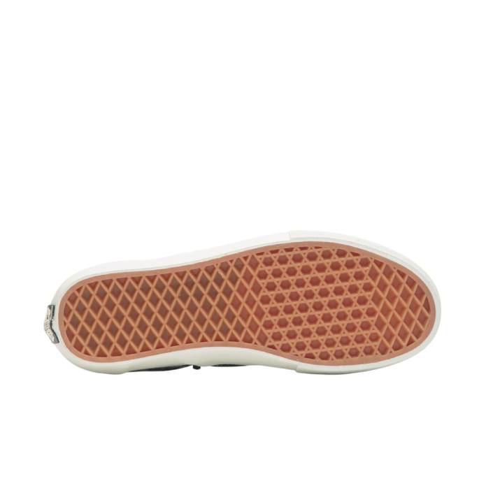 Skate Slip-On (Skull Pile Black/White/Gum)