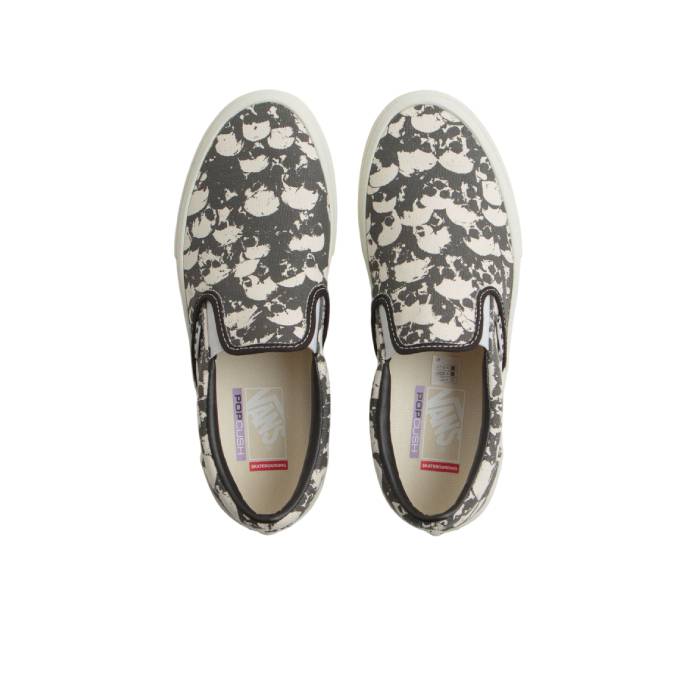 Skate Slip-On (Skull Pile Black/White/Gum)