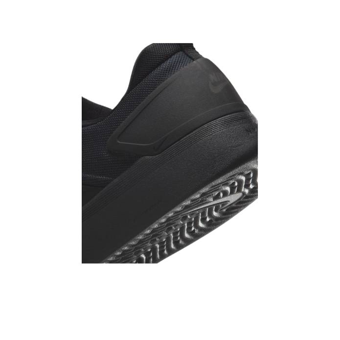 Zoom Nyjah 4 (Black/Black/White/White)