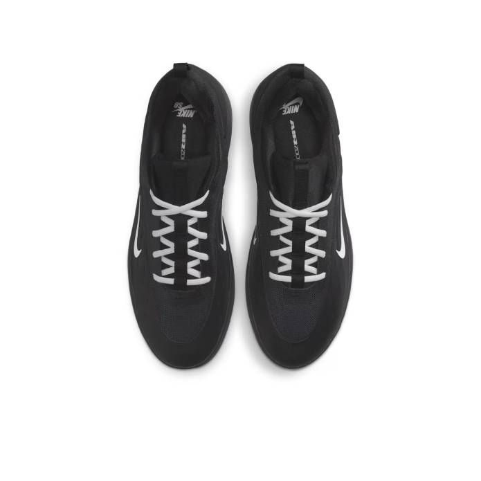 Zoom Nyjah 4 (Black/Black/White/White)